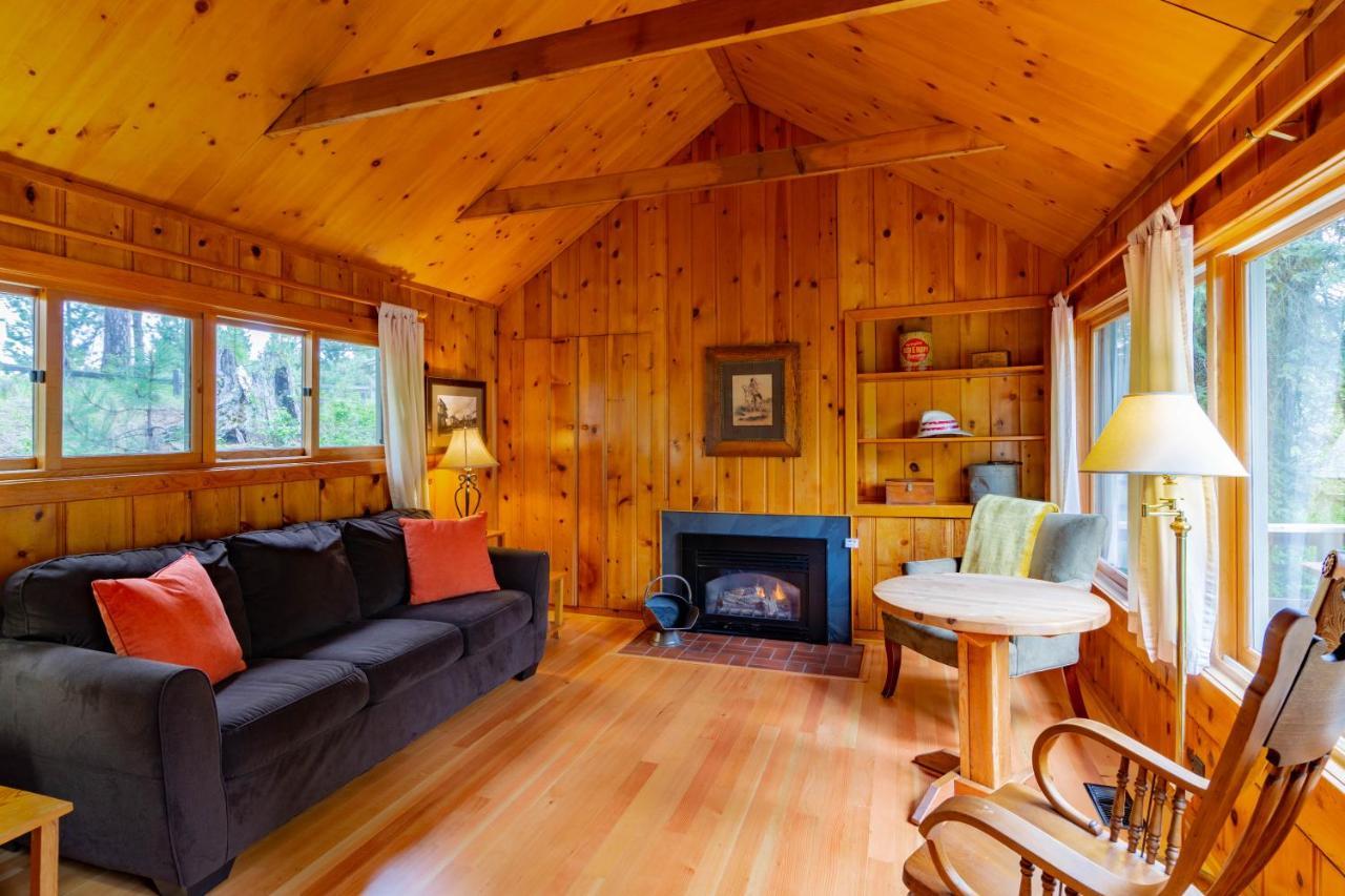 Lake Creek Lodge Camp Sherman Eksteriør billede