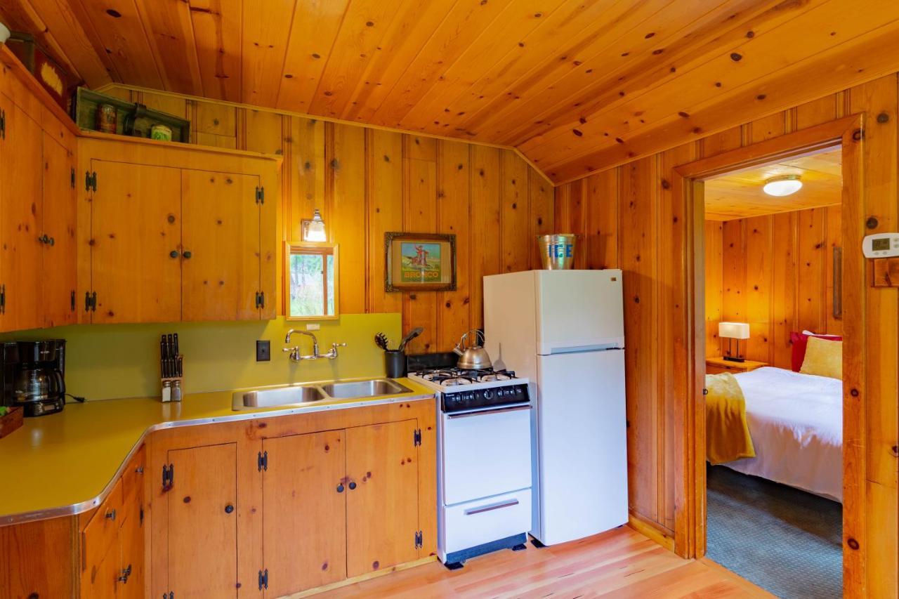 Lake Creek Lodge Camp Sherman Eksteriør billede