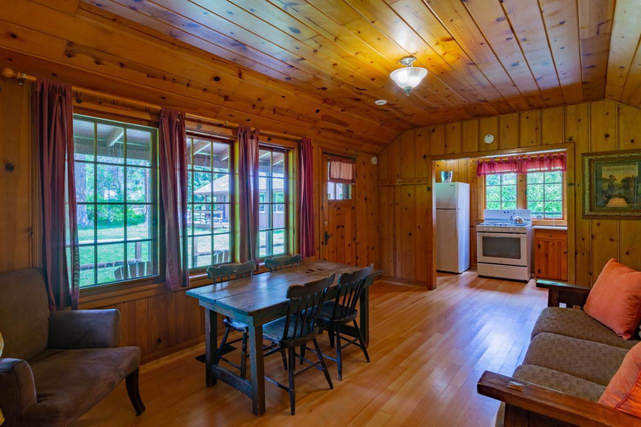 Lake Creek Lodge Camp Sherman Eksteriør billede